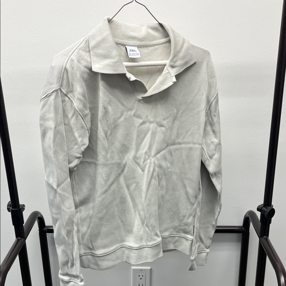 Zara Men's Light Gray Collared Sweater
